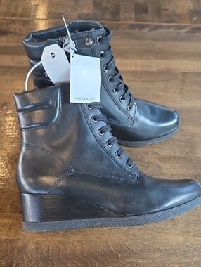 Geox Size 8 Women's NEW Black Leather Lace-Up Wedge Ankle Boots